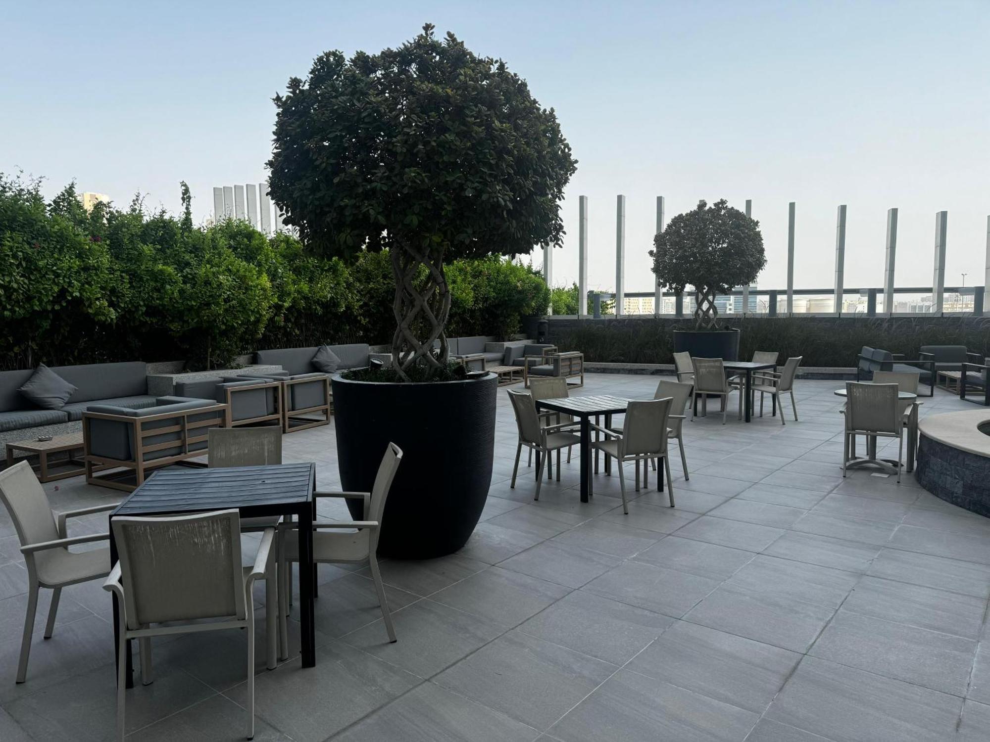 Adagio Jumeirah Village Triangle Dubaj Kültér fotó