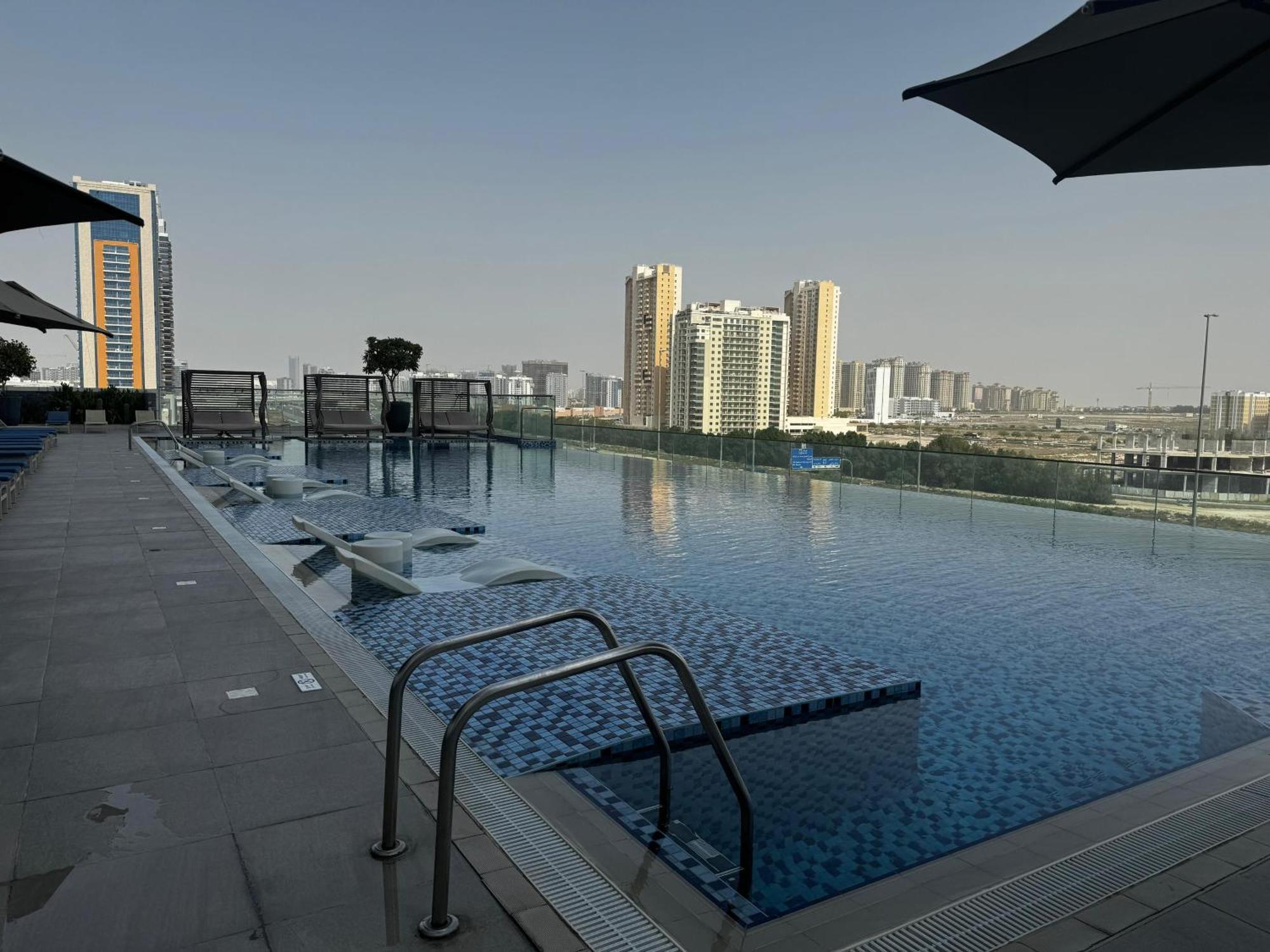 Adagio Jumeirah Village Triangle Dubaj Kültér fotó